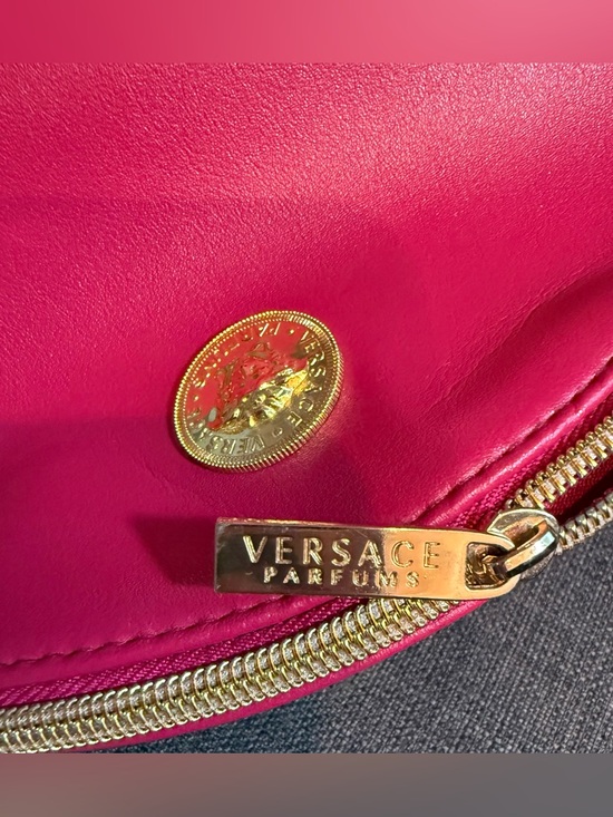 VERSACE PARFUMS Fuchsia Zipper Pouch - Picture 5 of 6